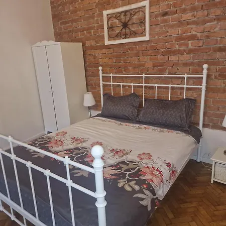 Apartment Eroilor Downtown *